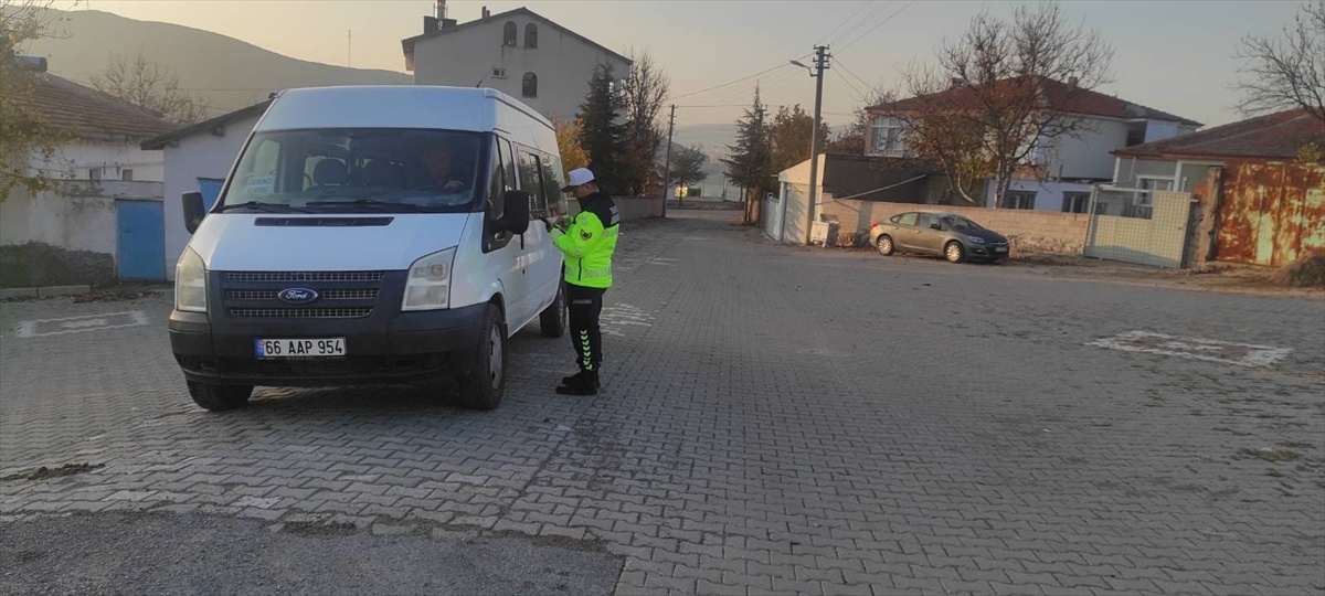 [BELEDIYE · Yozgat · Boğazlıyan] Yozgat'ta Jandarma Ekiplerinden Öğrenci Servislerine Denetim