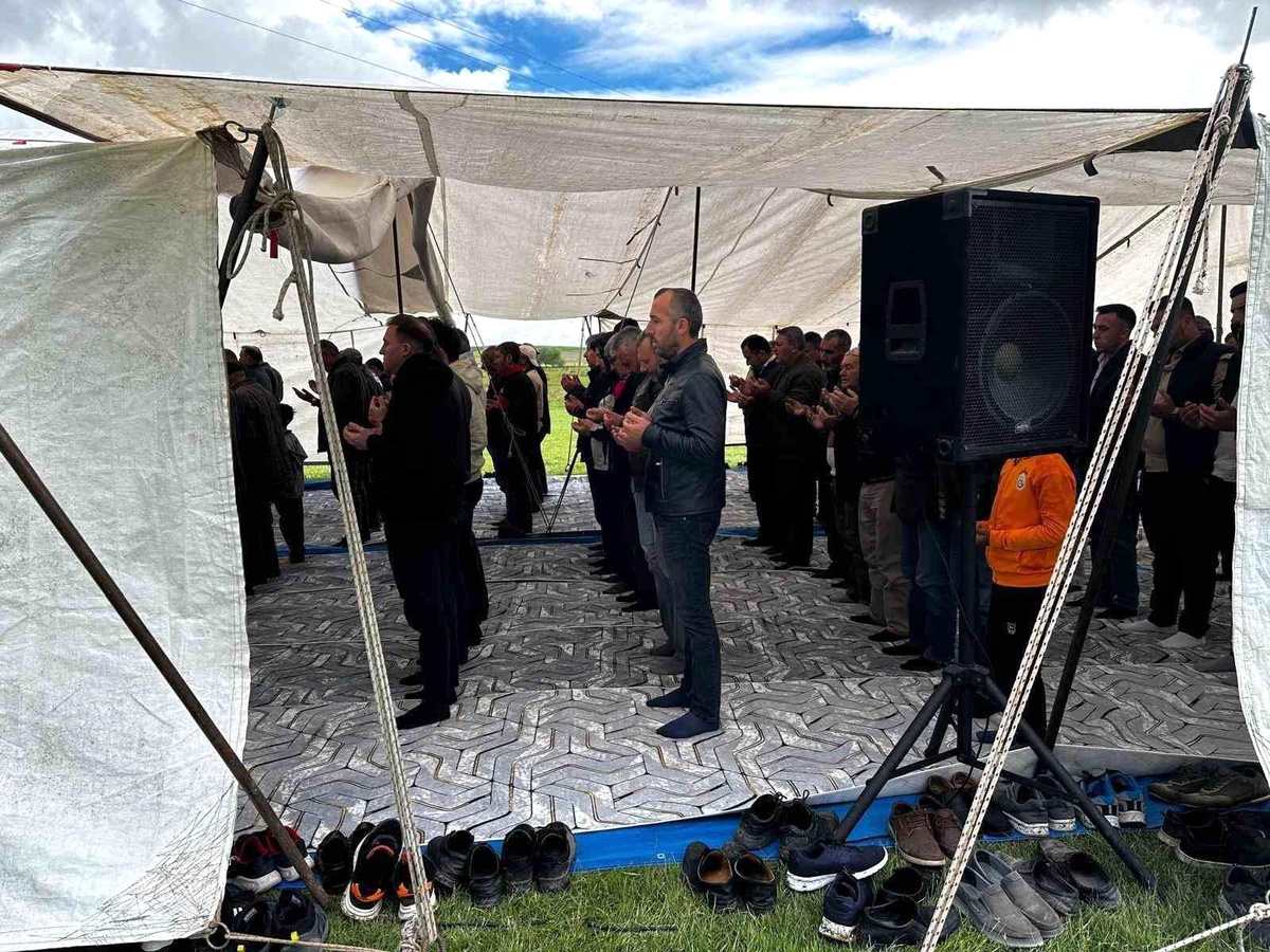 [BELEDIYE · Yozgat · Çandır] Çandır Mahallesi'nde şükür duası edildi
