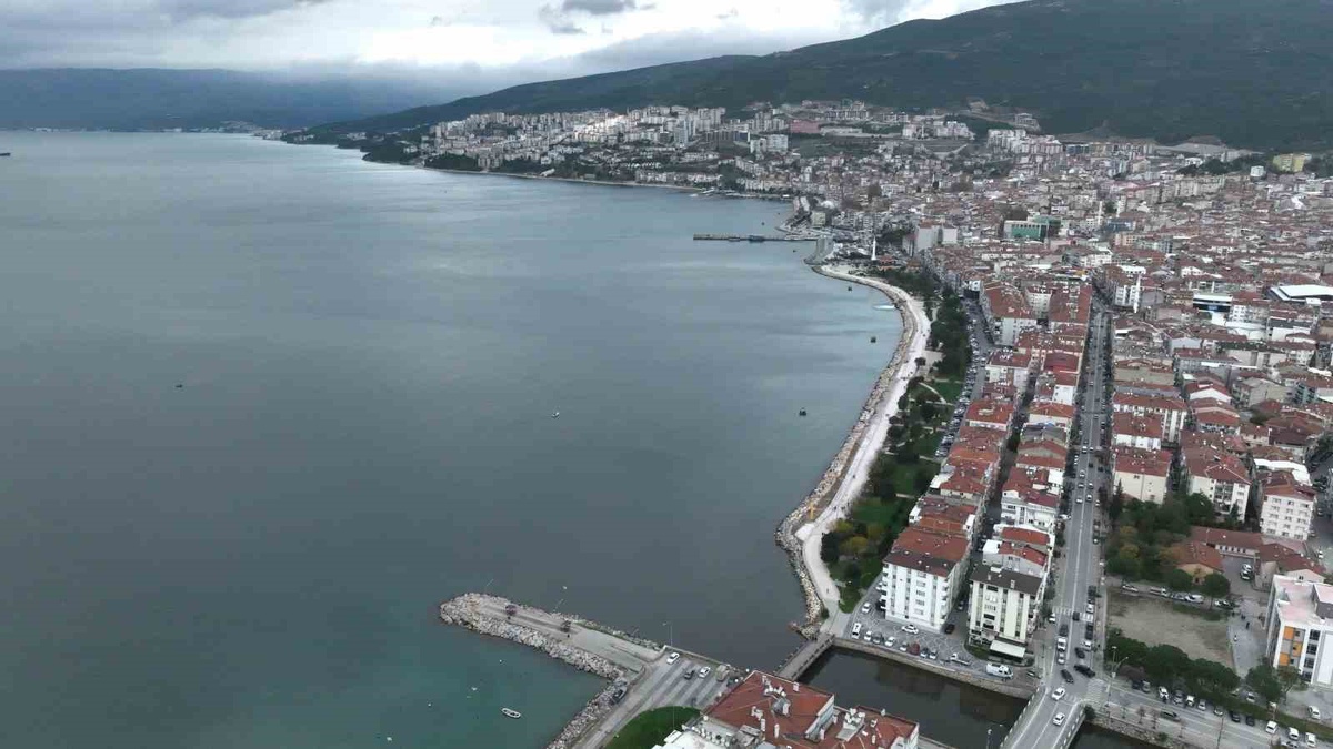 [BELEDIYE · Yalova] Gemlik'te 2,8 büyüklüğünde deprem oldu, Yalova ve İstanbul'da hissedildi