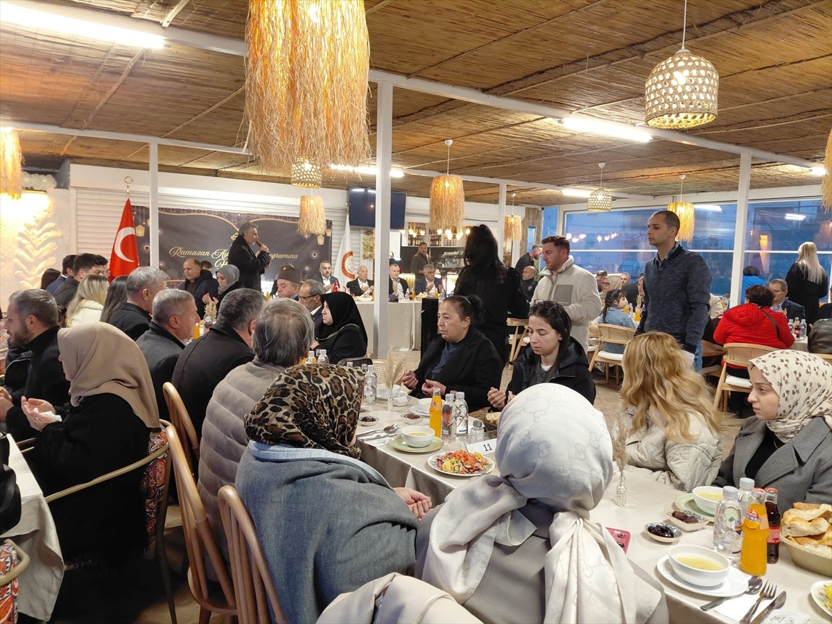 [YEREL / KAMU · Yalova · Armutlu] Armutlu'da iftar programı düzenlendi