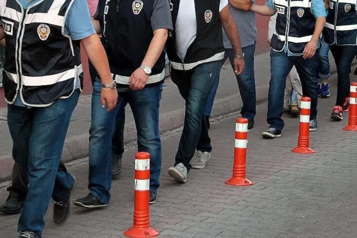 FETÖ'nün ABD uzantılı finans ağı deşifre oldu! 4 operasyon, 33 gözaltı