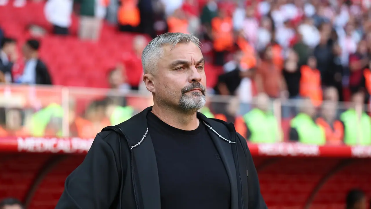 Thomas Reis'in aklı Beşiktaş'ta! Avrupa'da rotasyon kararı