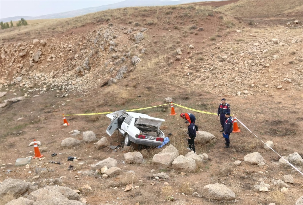Nevşehir Hacıbektaş'ta devrilen otomobilin altında kalan sürücü yaşamını yitirdi
