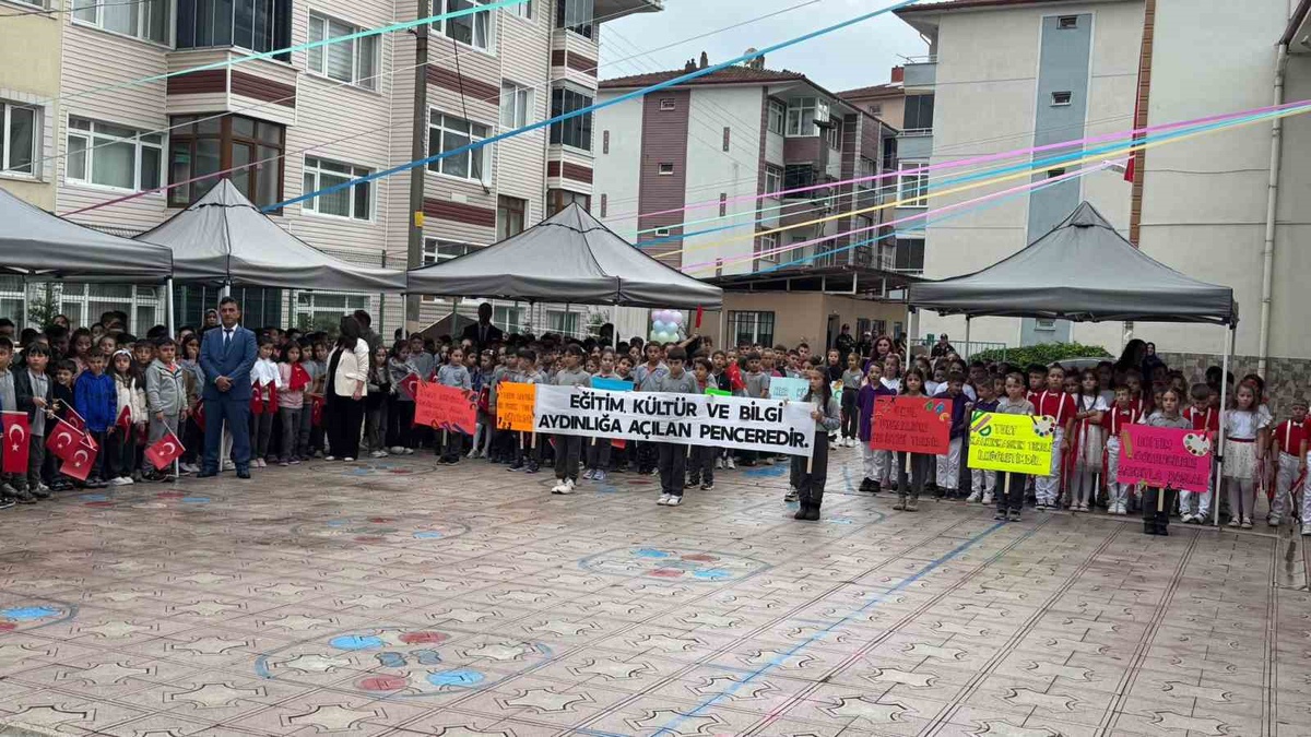 [YEREL / KAMU · Zonguldak · Alaplı] Alaplı’da İlköğretim Haftası kutlandı
