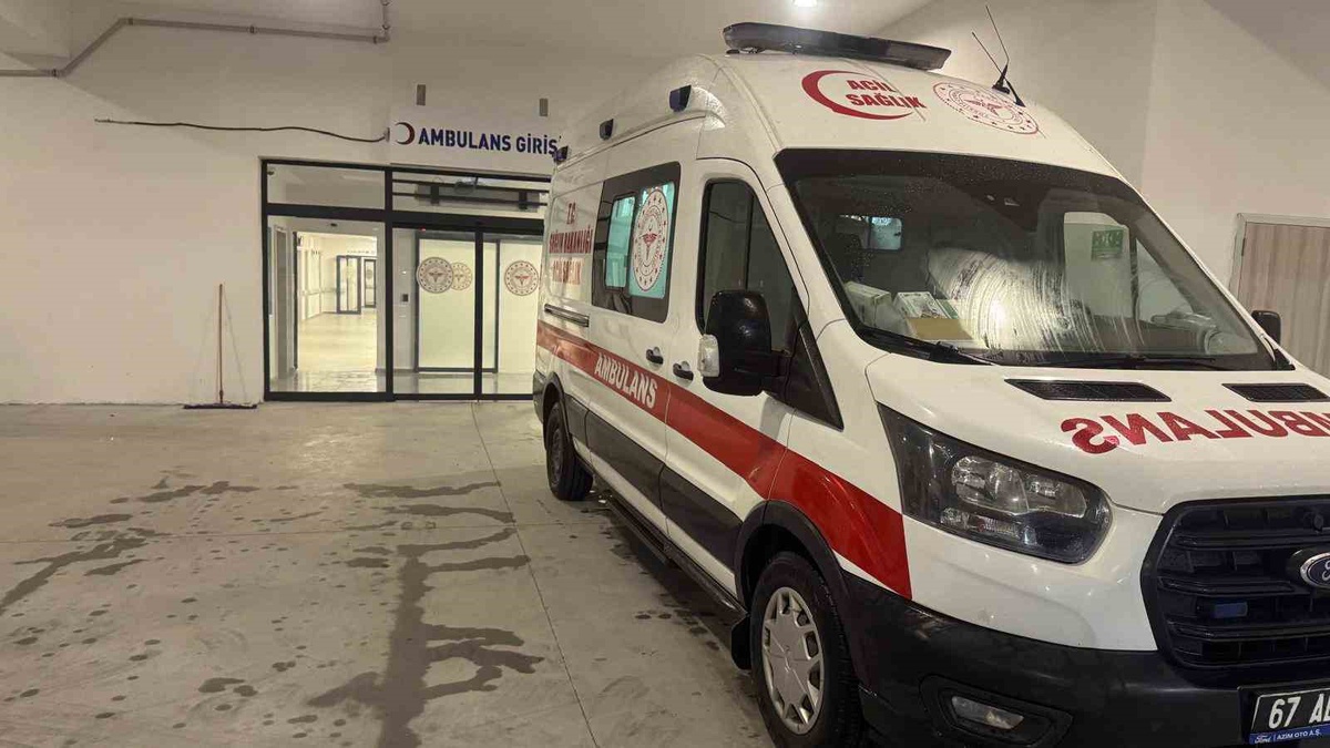 [BELEDIYE · Zonguldak · Alaplı] Alaplı'da İncir Ağacından Düşen Adam Ağır Yaralandı
