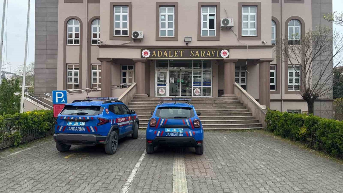 [BELEDIYE · Zonguldak · Alaplı] Bahçeye kenevir ekti, ihbarla yakalandı