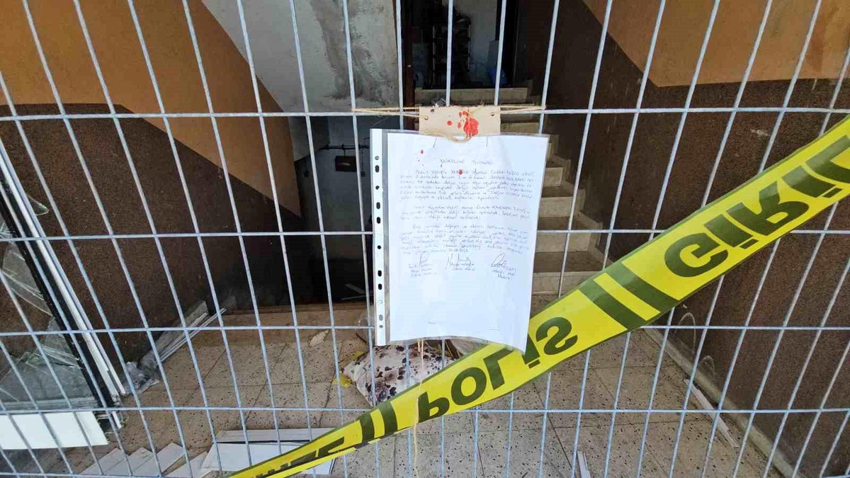 [YEREL / KAMU · Zonguldak · Çaycuma] Zonguldak'taki Doğalgaz Patlaması: İki Yaralı, Apartman Tahliye Edildi
