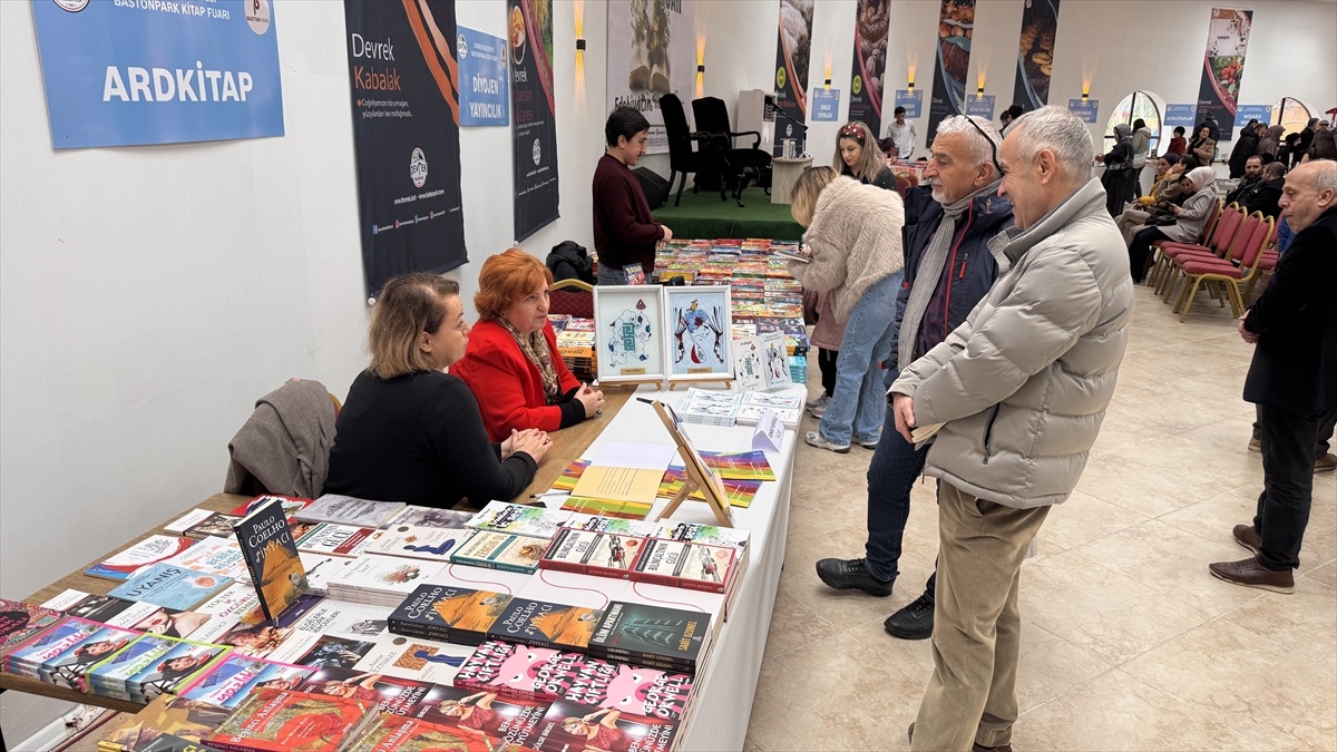 [YEREL / KAMU · Zonguldak · Devrek] Zonguldak'ta "Devrek Bastonpark Kitap Fuarı" açıldı