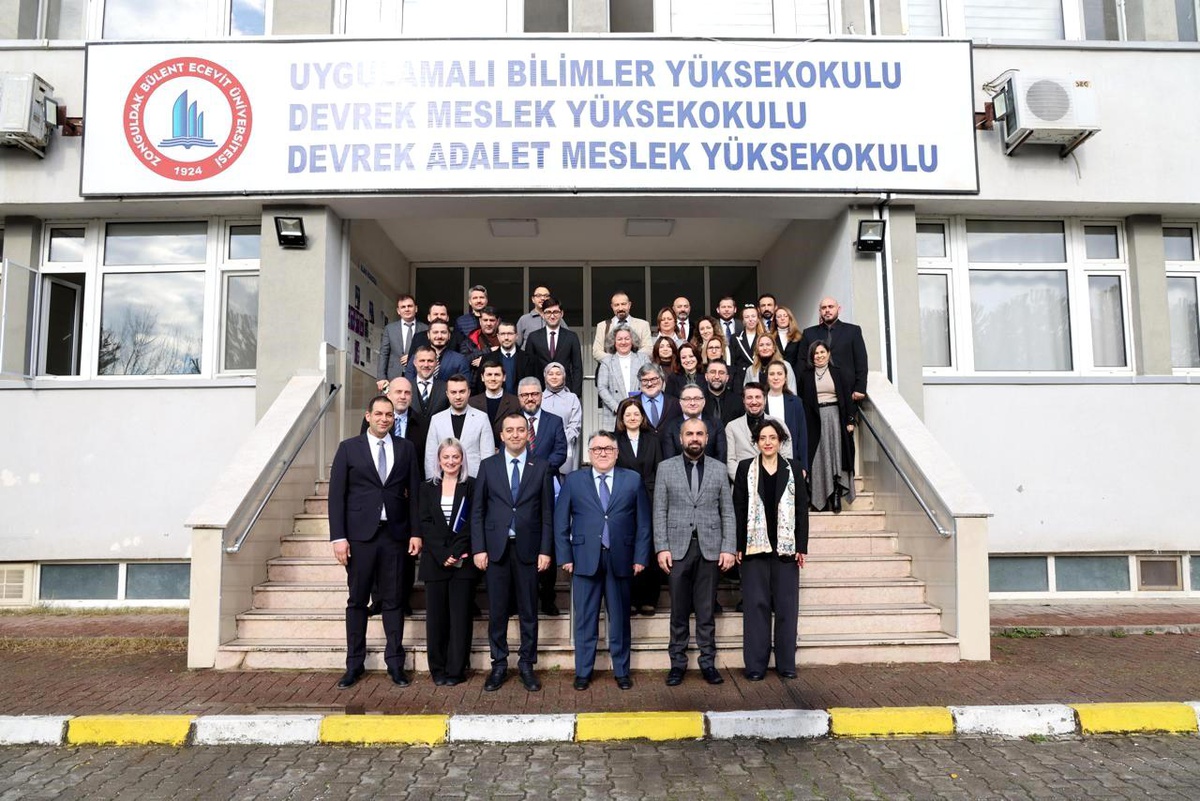 [BELEDIYE · Zonguldak · Devrek] BEUN Devrek MYO ve Uygulamalı Bilimler Yüksekokulunda yeni akademik yıl değerlendirildi