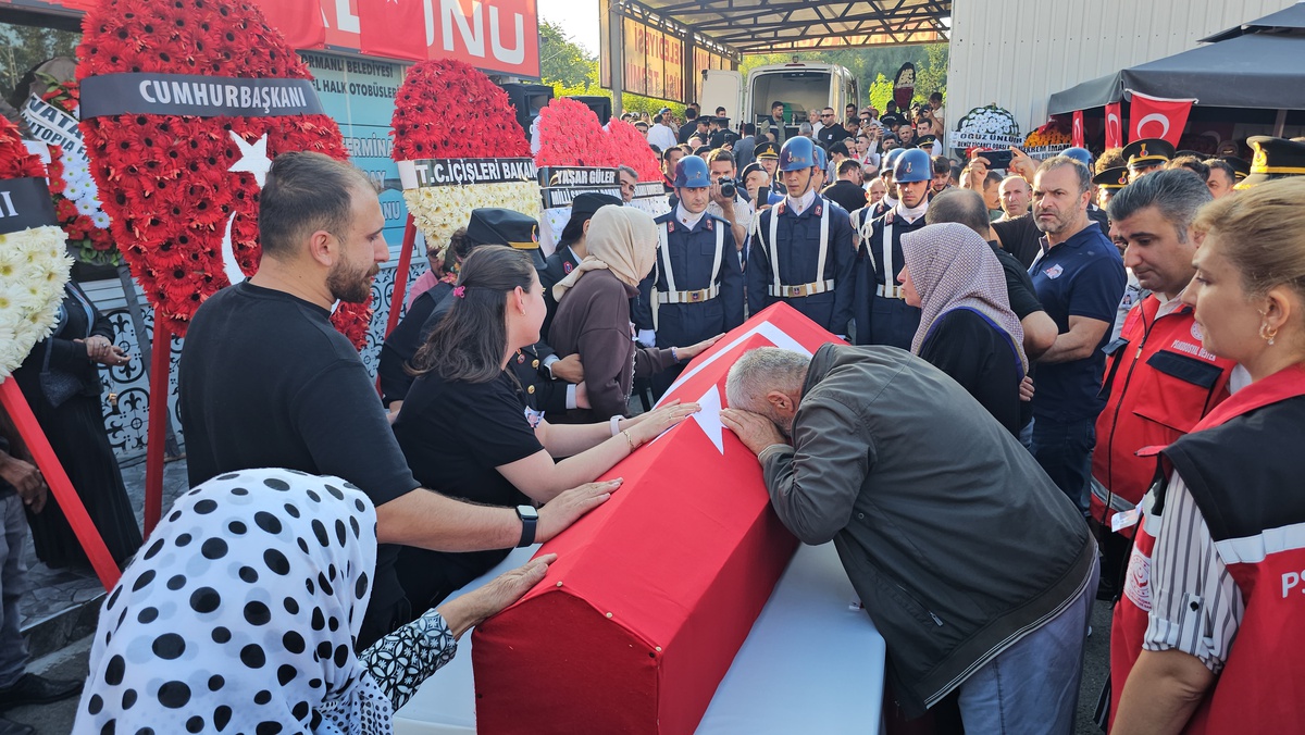 [YEREL / KAMU · Zonguldak · Ereğli] Şehit Jandarma Uzman Çavuş Ömer Eroğlu Toprağa Verildi