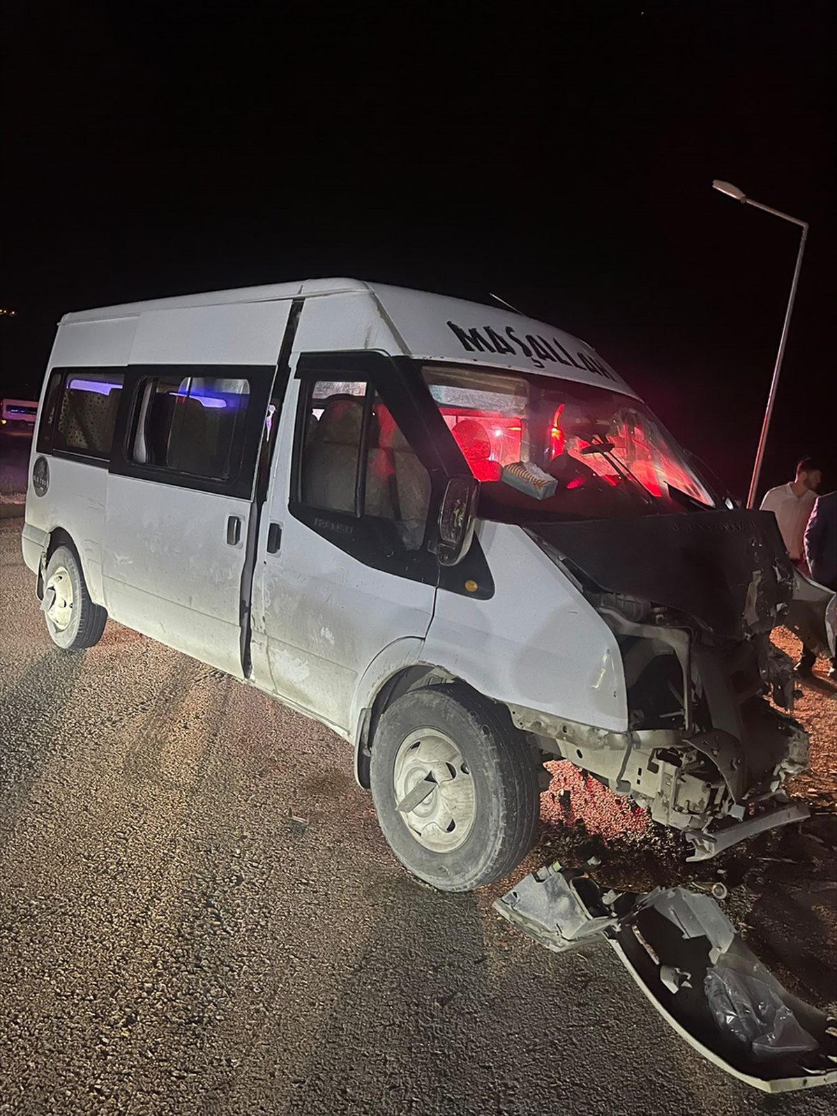 [BELEDIYE · Van] Van Edremit'te servis minibüsleri çarpıştı, 8 tekstil işçisi yaralandı