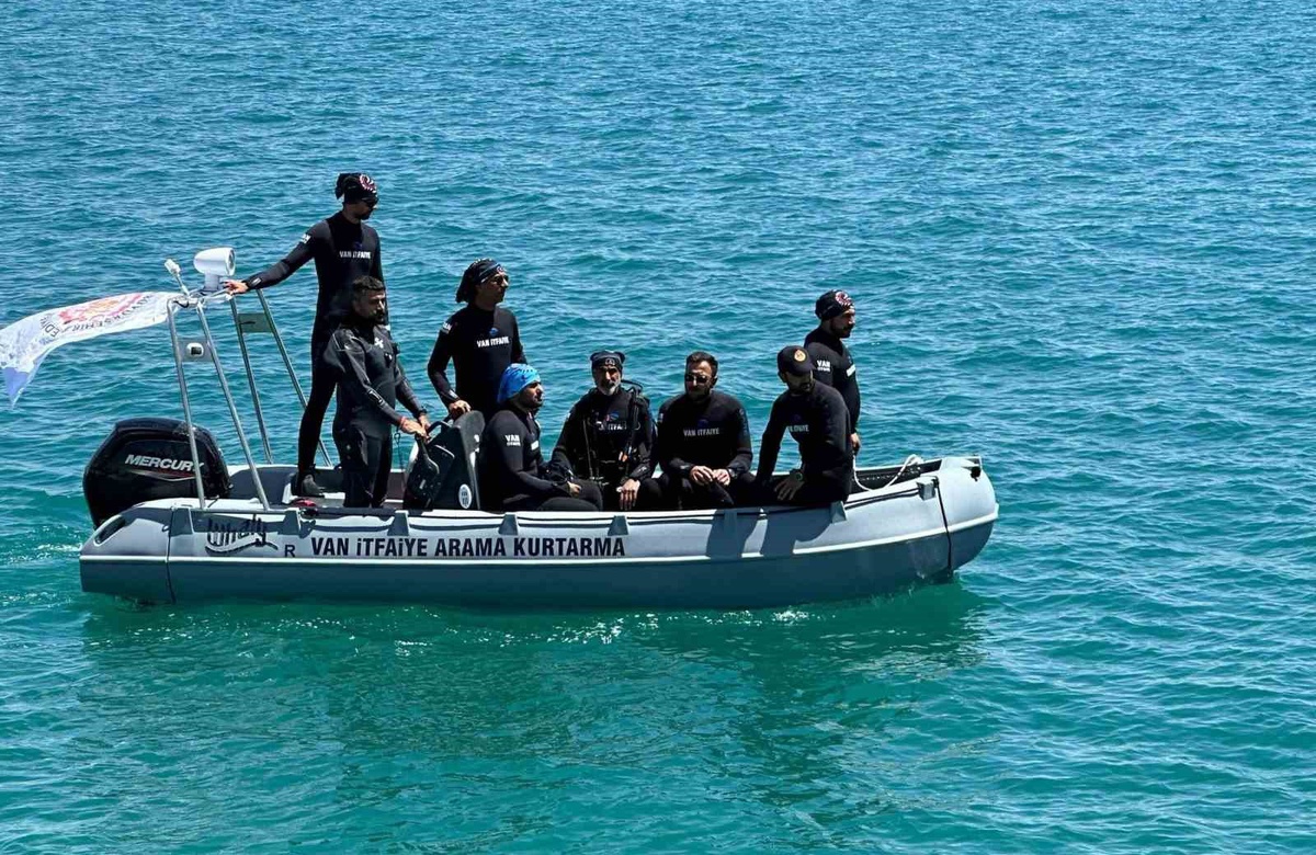 [BELEDIYE · Van] Van İtfaiye'nin 8 kişilik su altı kurtarma ekibi 7/24 göreve hazır bekliyor