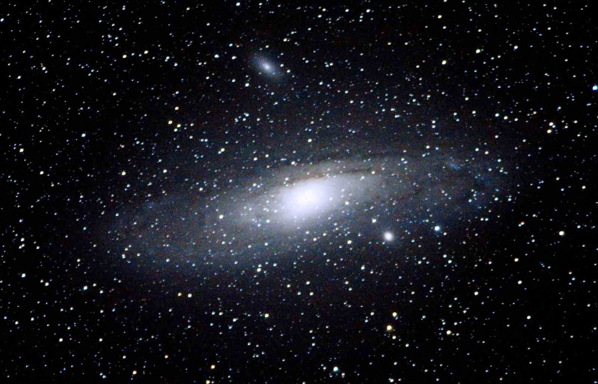 [BELEDIYE · Van · Bahçesaray] Bahçesaray'da Gökyüzü Şöleni: Samanyolu ve Andromeda Aynı Karede