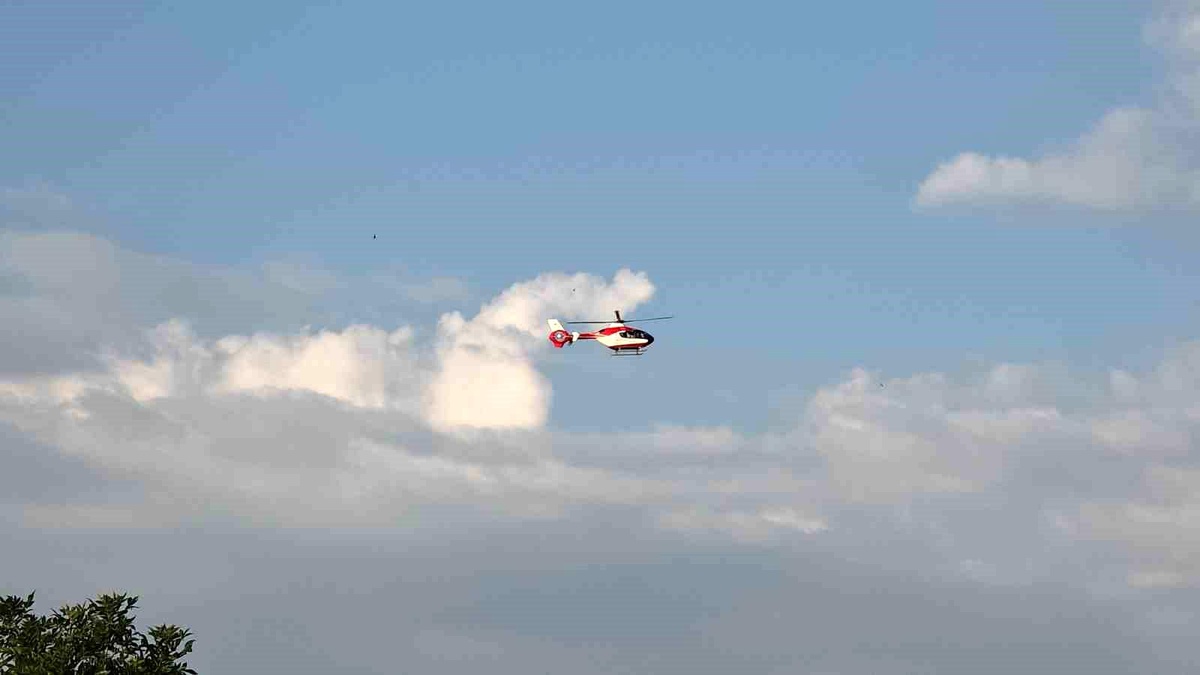 [BELEDIYE · Van · Bahçesaray] Hamile kadın ambulans helikopter ile Van'a getirildi