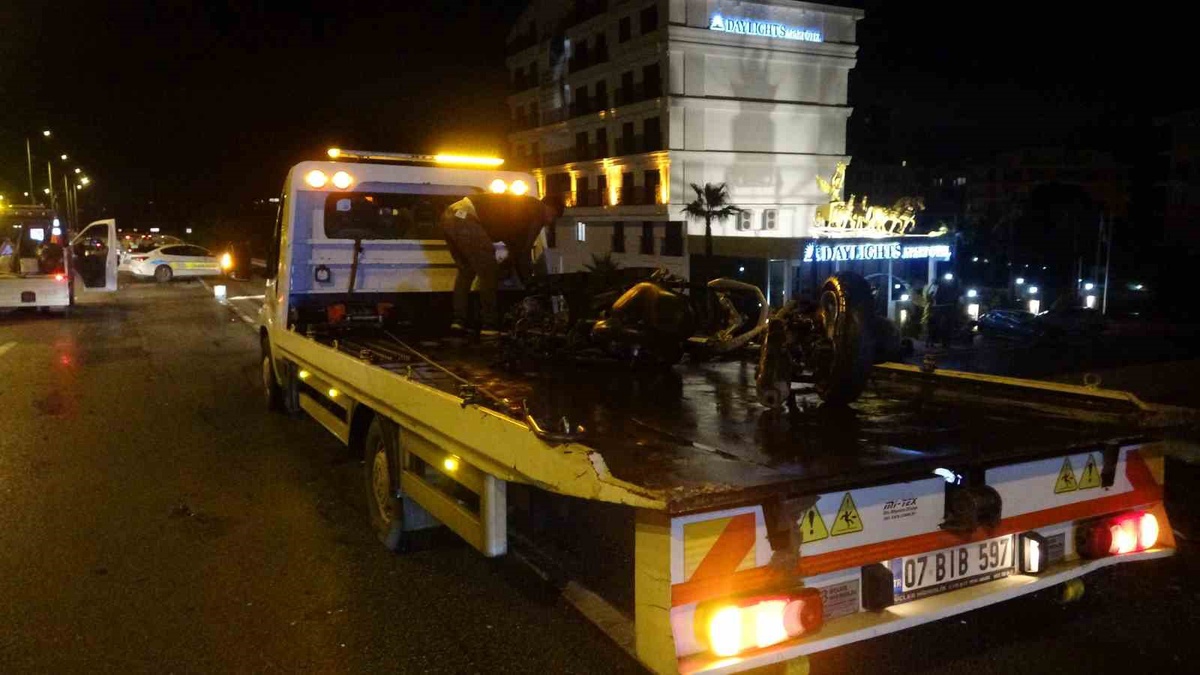 Kazadan 7 saat önce 'Yağmur daha da hızlanırsa ölürüz' demişti! Antalya'da 22 yaşındaki genç hayatını kaybetti