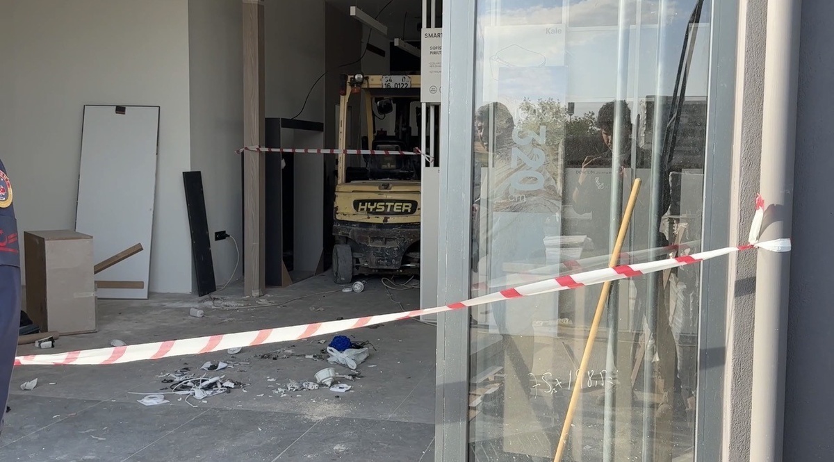 Gaziantep'te mermer blok işçilere devrildi iddiasıyla 1 işçi öldü, 1'i ağır yaralandı