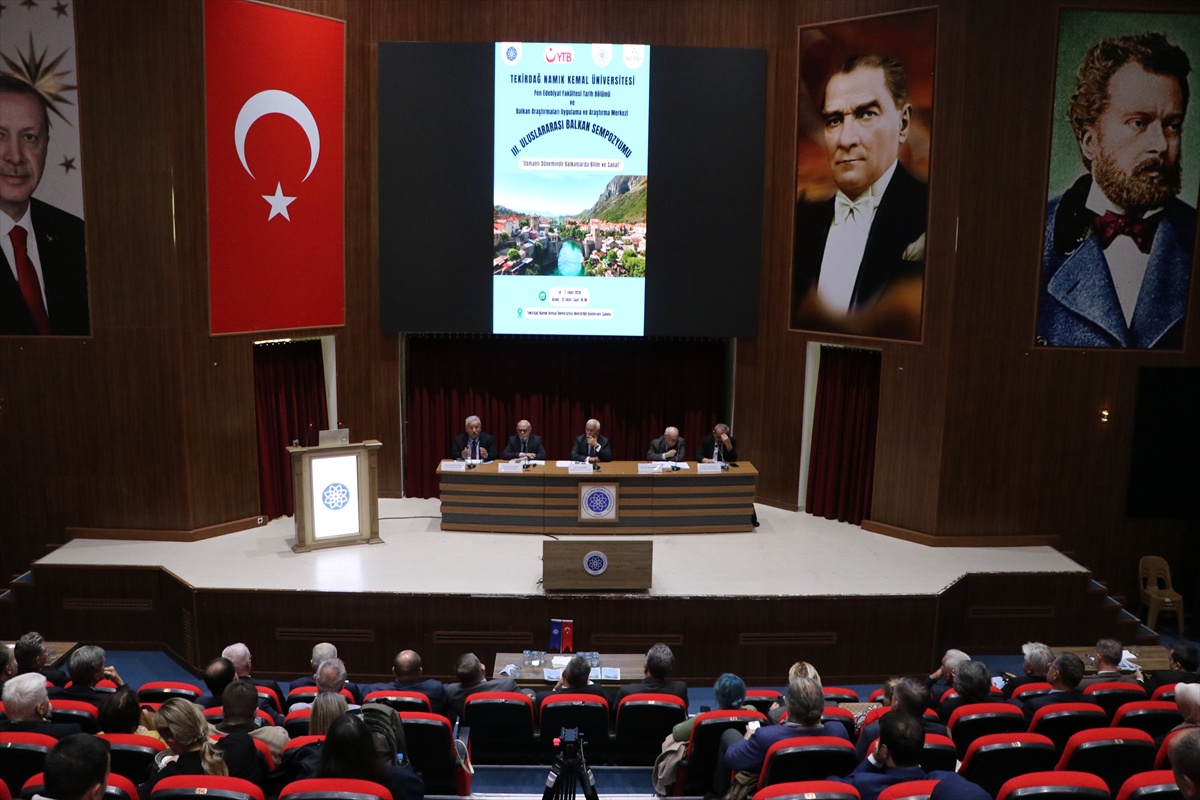 Prof. İpşirli, Balkan sempozyumunda Osmanlı ulemasının rolünü anlattı