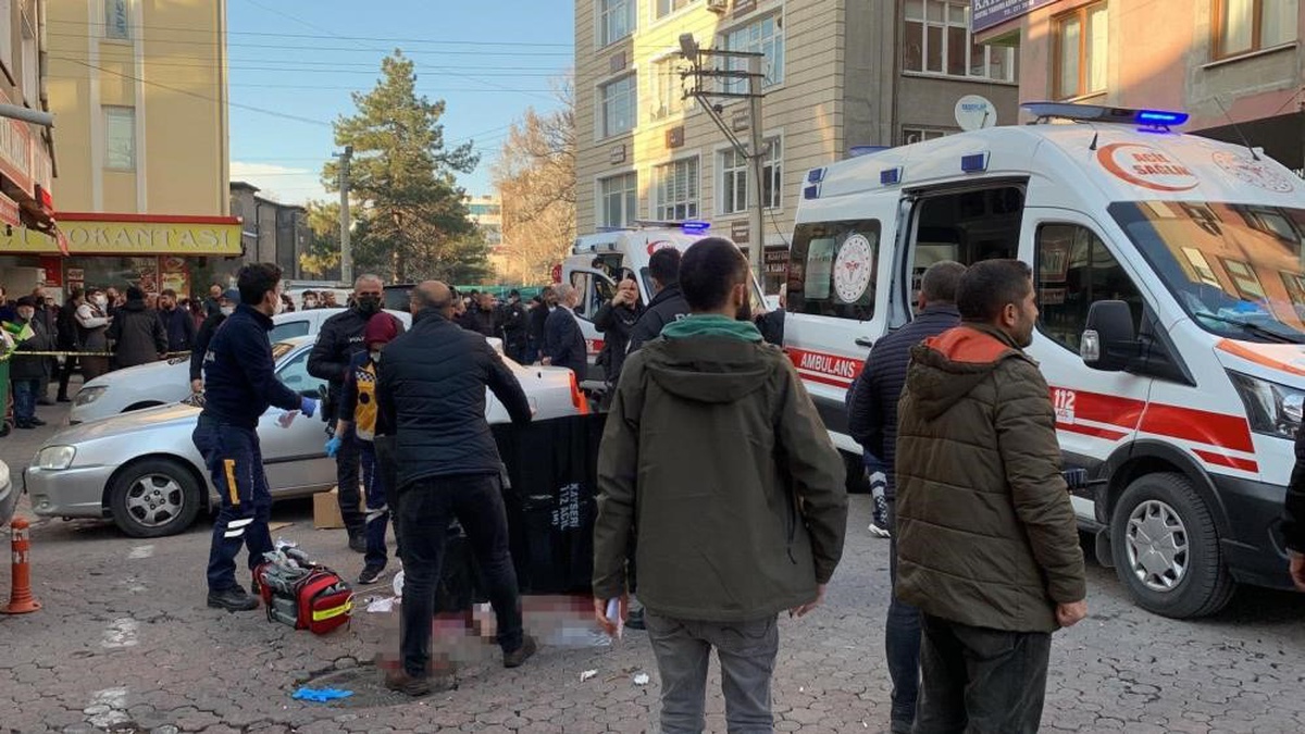 Kayseri'de 3 akrabasını öldürüp yurt dışına kaçmıştı! 3,5 yıl sonra hakim karşısında: Ben katil değilim