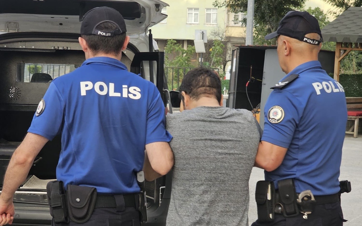 [BELEDIYE · Samsun · 19 Mayıs] 12 Yıl 6 Ay Kesinleşmiş Hapis Cezasıyla Aranan Dolandırıcı Samsun'da Yakalandı