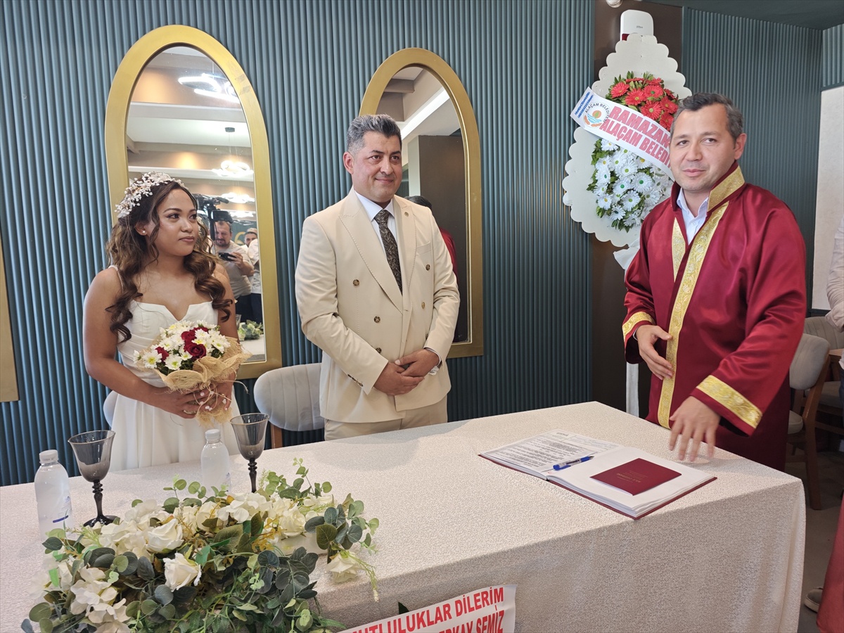 [BELEDIYE · Samsun · Alaçam] Samsun'da Filipinli-Türk kıtalararası aşk evlilikle taçlandı