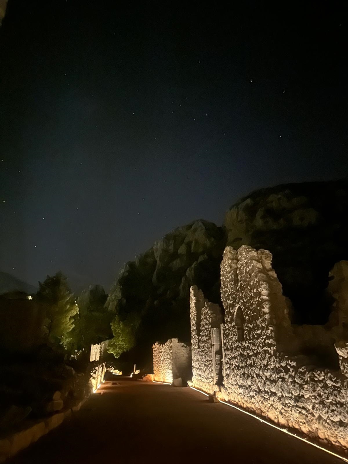 Antalya'da gece müzeciliği uygulaması Side'de 15 Ekim'de sona erdi