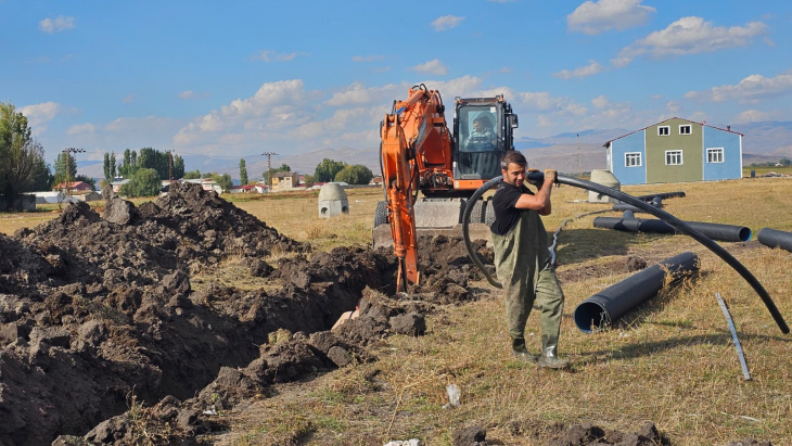 [BELEDIYE · Ağrı] FATİH MAHALLESİ’NDE YENİ ALTYAPI ÇALIŞMALARI BAŞLADI