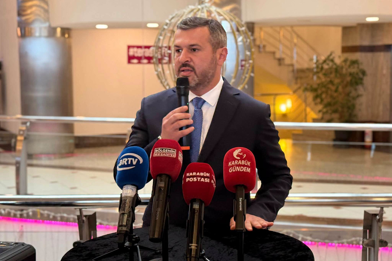[BELEDIYE · Karabük] Başkan Çetinkaya, Karabük Postası Gazetesi’nin 71. Kuruluş Yıl Dönümü Kutlama Programına Katıldı
