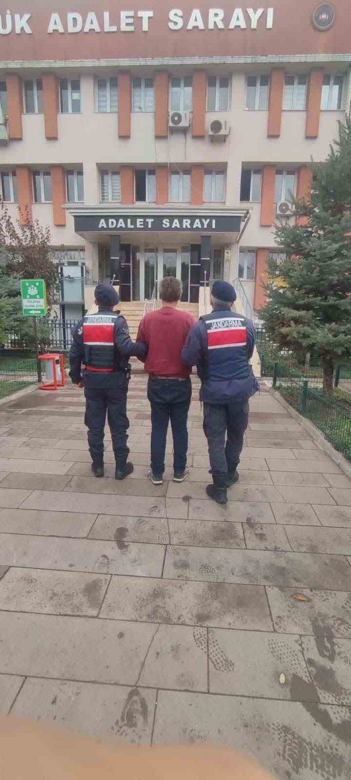 Bilecik'te sahtecilikten aranan şahıs 2 yıl 1 ay hapisle tutuklandı
