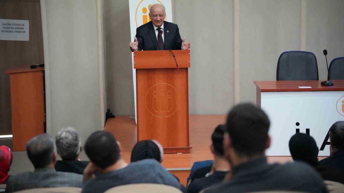 İnönü Üniversitesi'nde konferansta Durmuş Boztuğ, Alevi ocaklarının doğuşunu anlattı