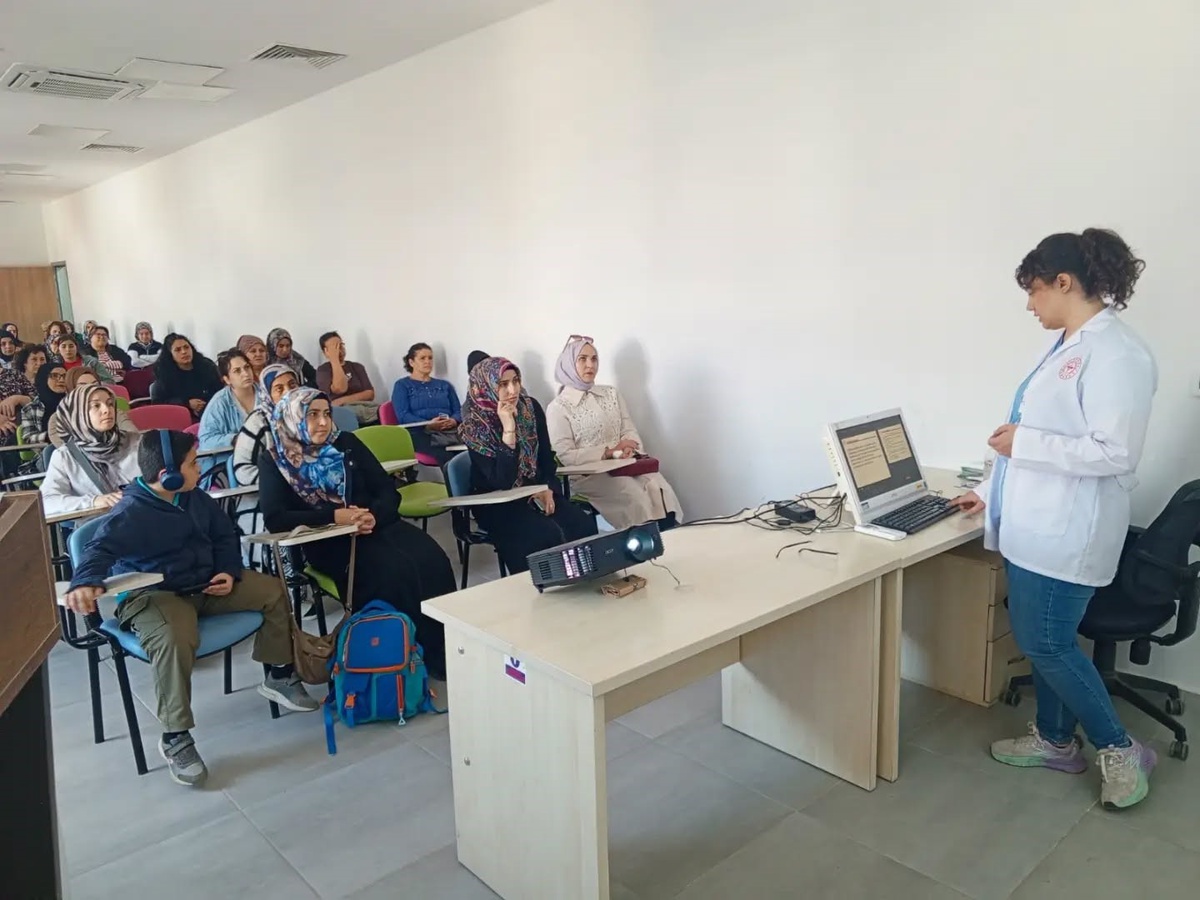 Nazilli'de kadınlara sağlık eğitimi verildi, erken teşhis vurgulandı
