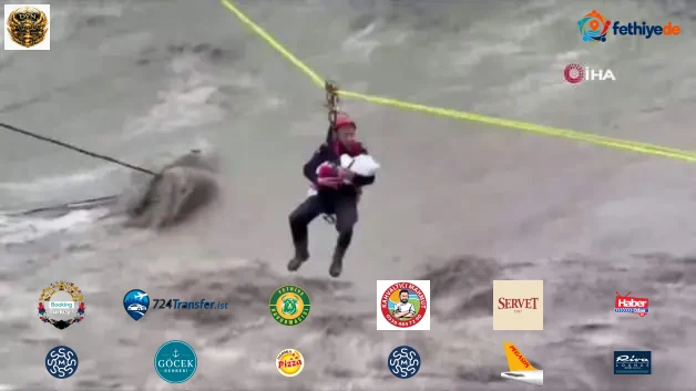 Selin ortasında yürekleri ısıtan görüntü: Jandarma bebeği kucağında uyutup kurtardı