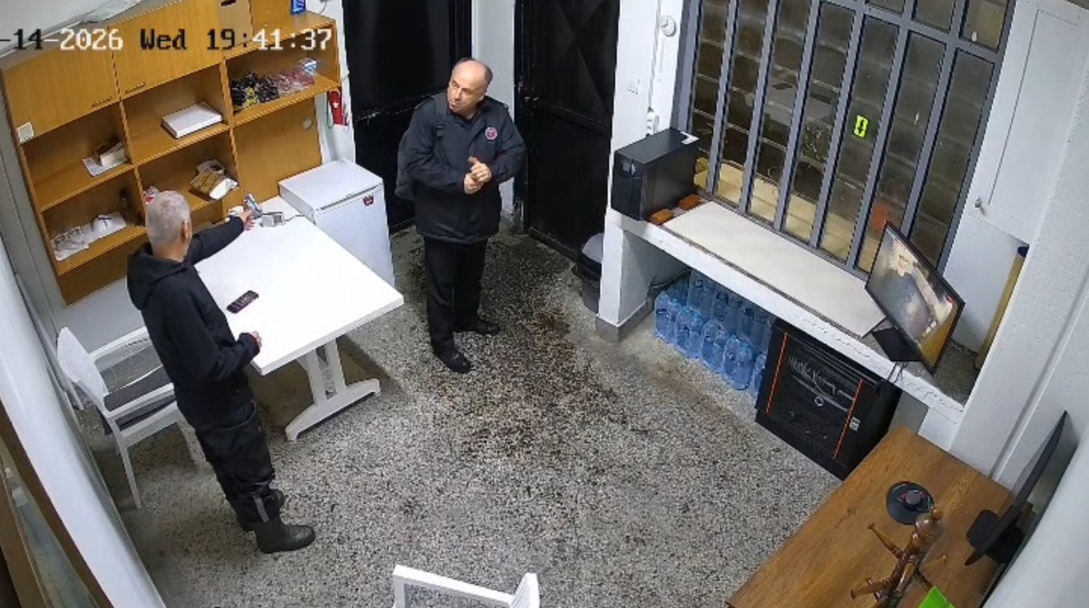 Ayazağa selinde kaybolanların son görüntüleri ortaya çıktı! Ahmet Derin'in araca tutunduğu anlar kamerada