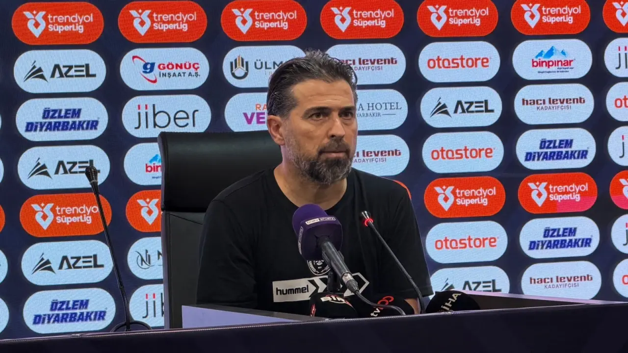 İlhan Palut'tan tepki: "Saçmaladı!"