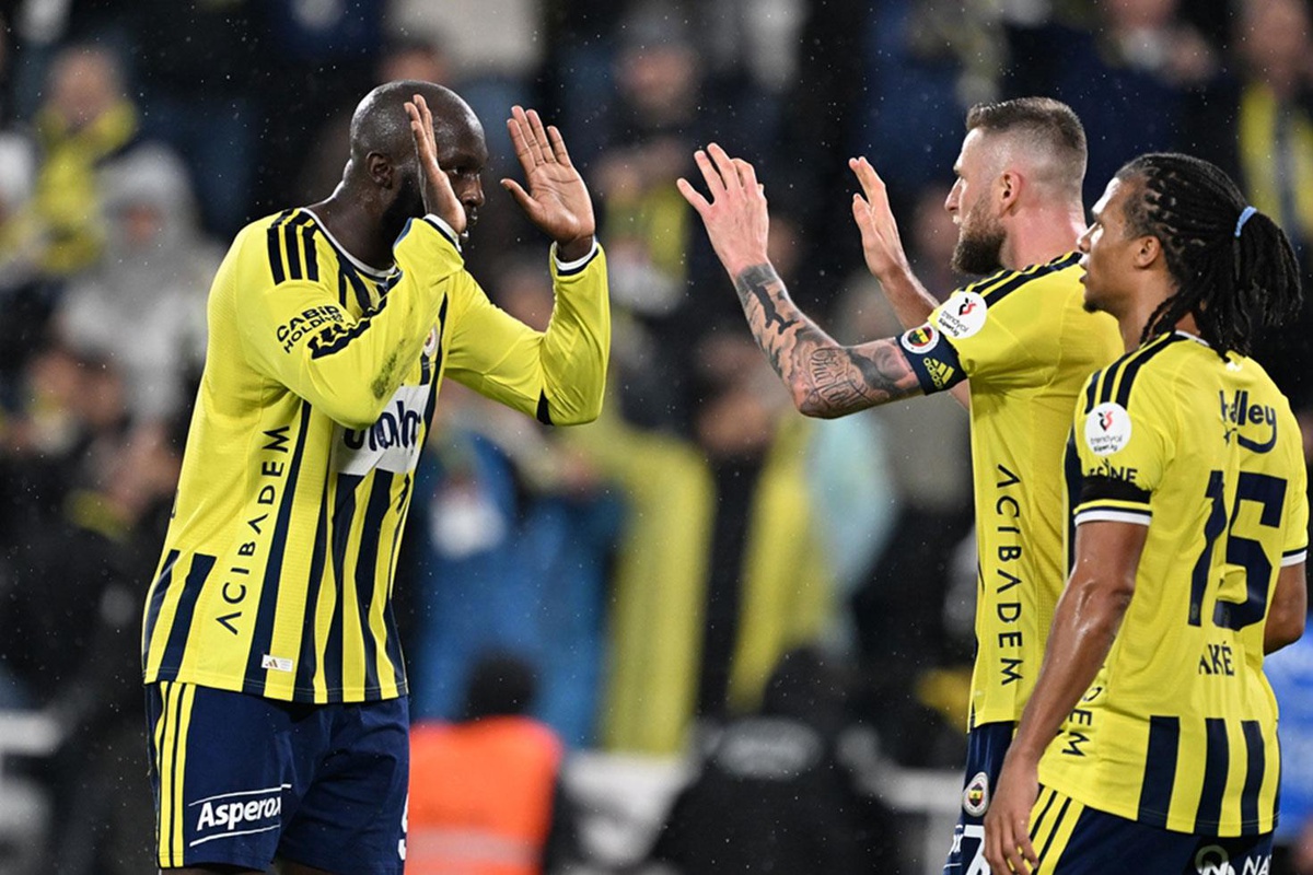 Derbi öncesi 3 golle 3 puan! Fenerbahçe ligde moral buldu