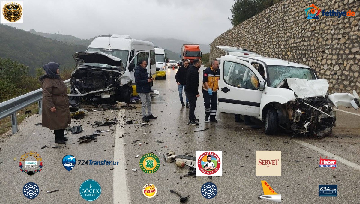 Bursa Osmangazi'de minibüsle ticari araç çarpıştı, 1 kişi öldü 10 kişi yaralandı