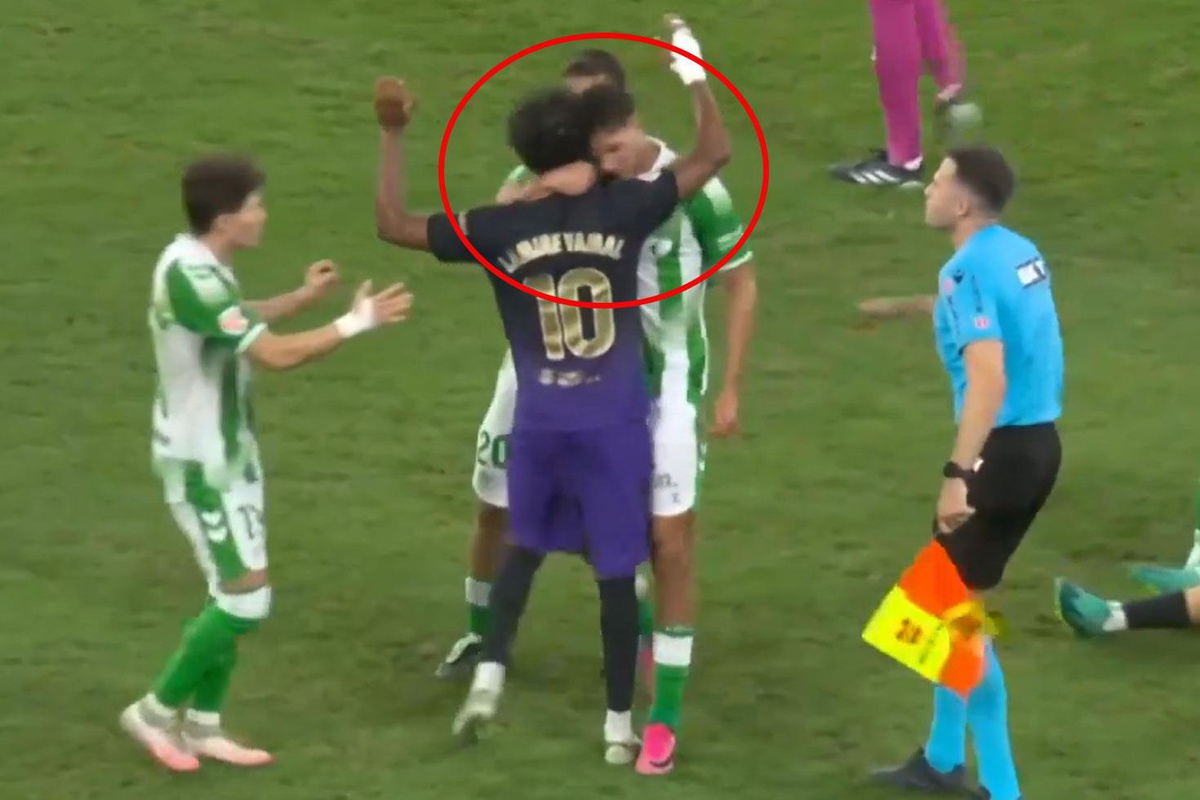 Lamine Yamal'a kafa attı! Real Betis-Barcelona maçında olay