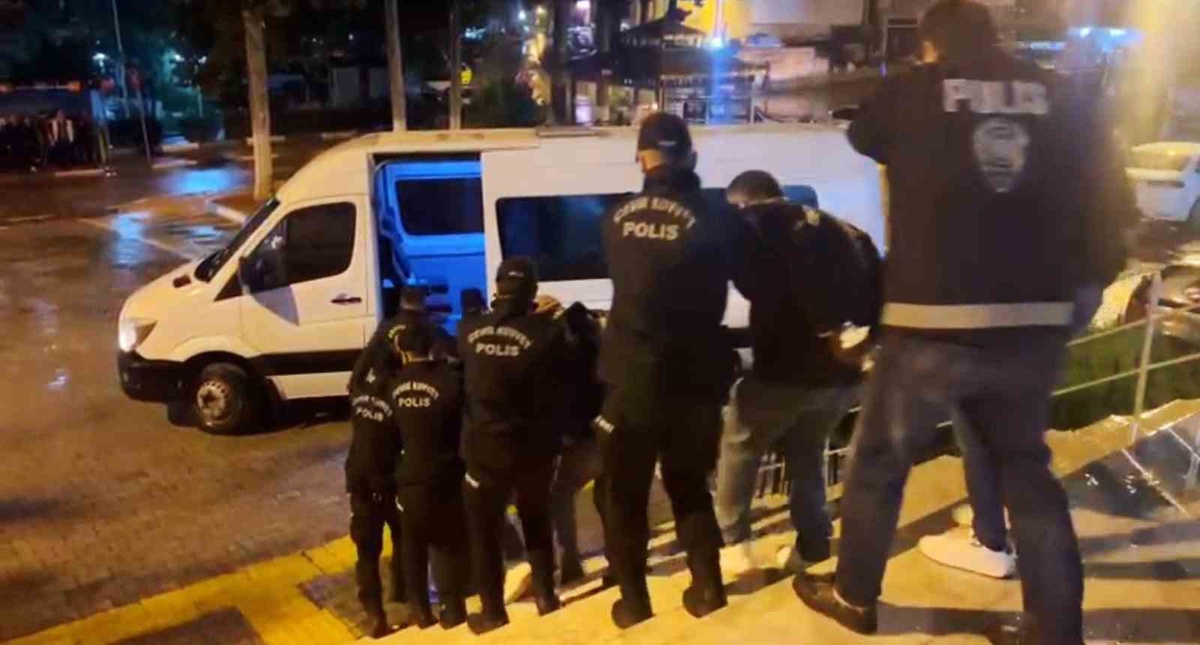 Mersin Gülnar'da 2 işletmeye fuhuş operasyonunda 6 şüpheli tutuklandı
