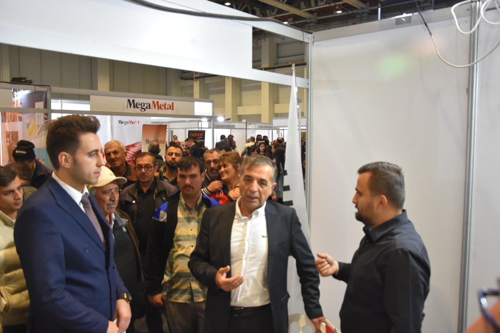 [BELEDIYE · Kayseri · Tomarza] Belediye başkanimiz osman koç istihdam fuarina katildi