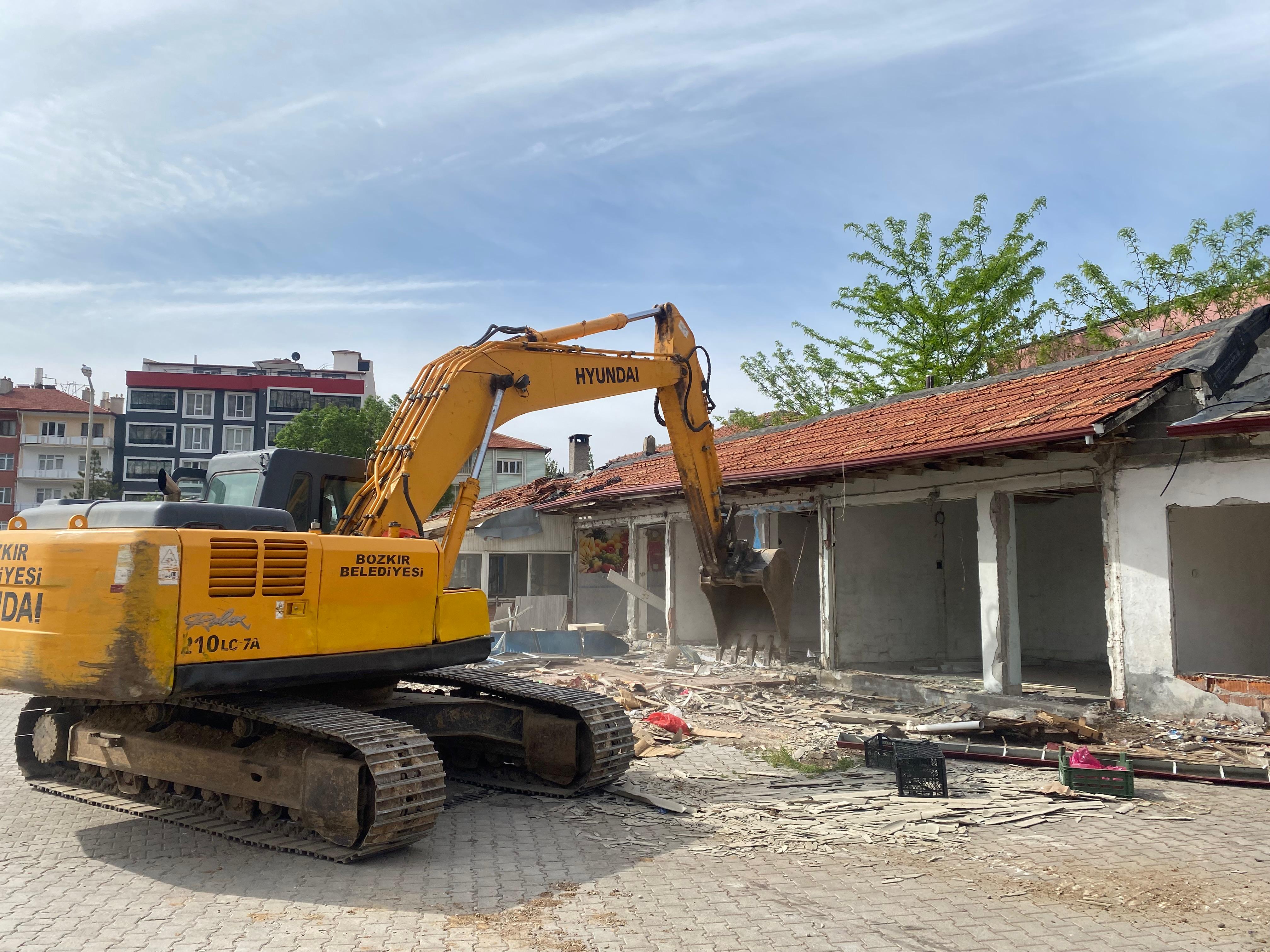 [BELEDIYE · Konya · Bozkır] Bozkır sebze pazarı dükkanlar yenileniyor