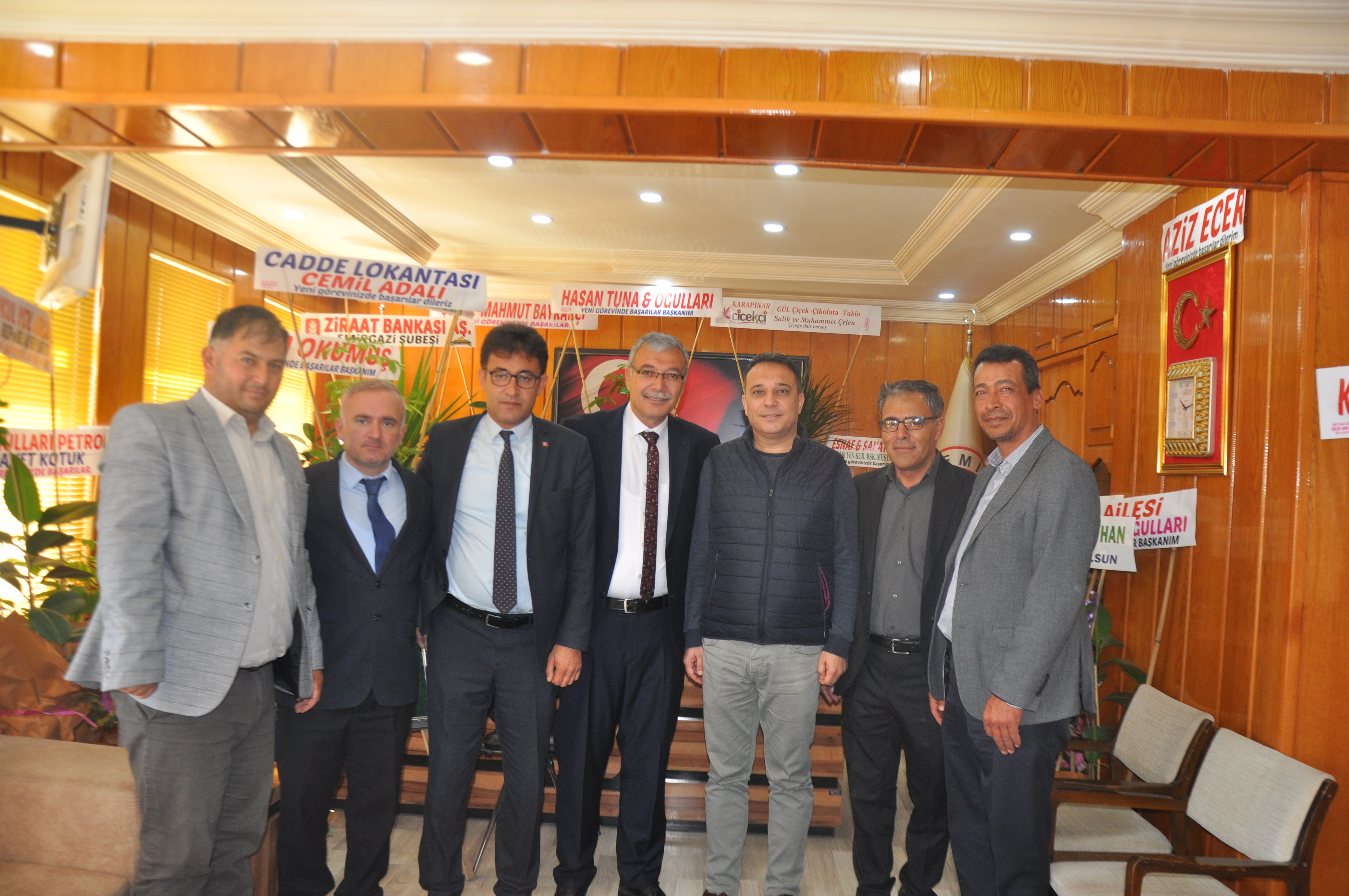 [BELEDIYE · Konya · Emirgazi] Başkan mesut mertcan tebri̇kleri̇ kabul edi̇yor