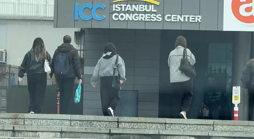 Yer: Şişli! Binlerce kişinin katıldığı konserde fenalaşan 3 kişiden biri öldü