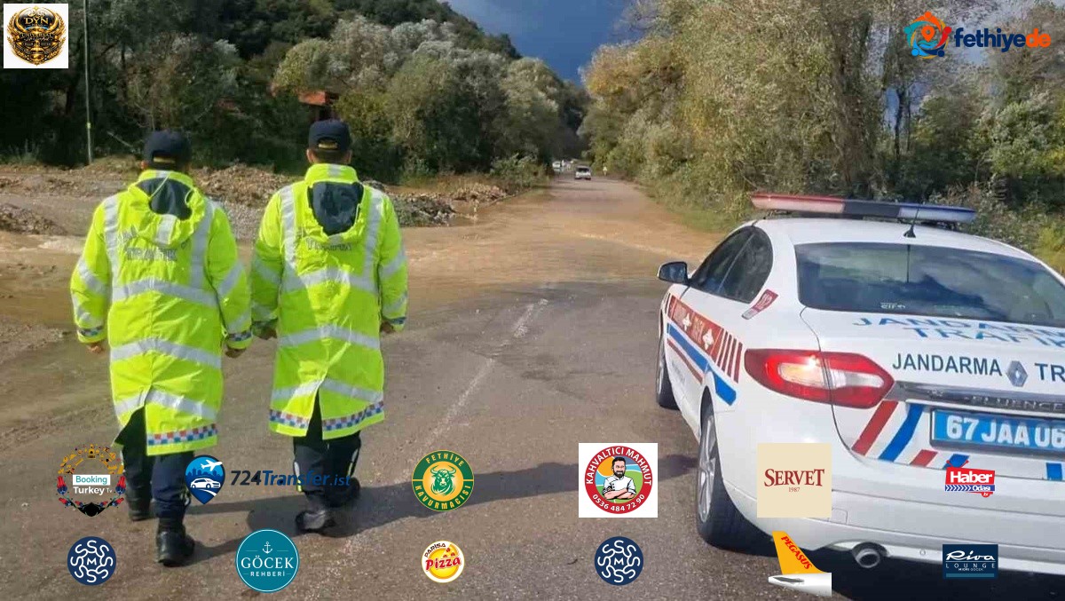 Zonguldak'ta su taşkını nedeniyle jandarma kamyon dışındaki araçları durdurdu