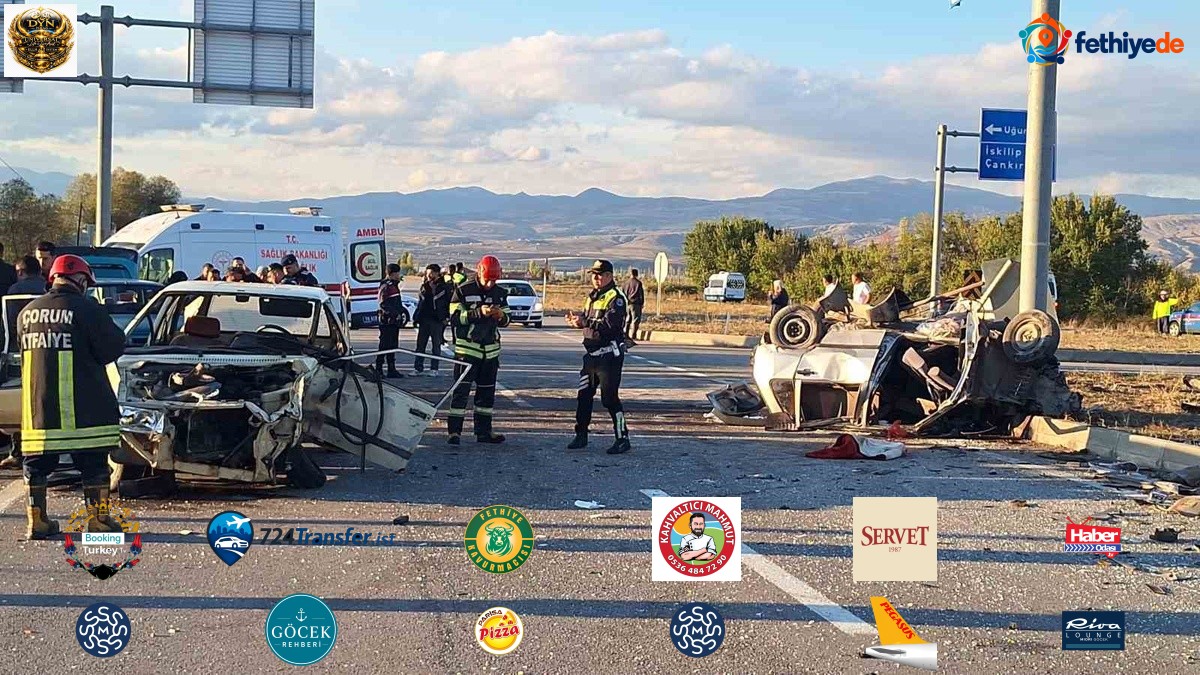Çorum'da iki otomobilin kavşakta çarpışmasıyla 7 kişi yaralandı