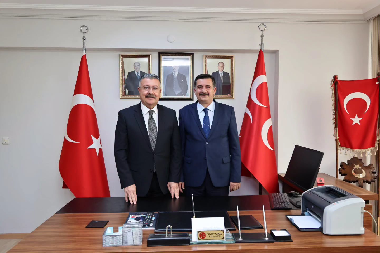 [BELEDIYE · Amasya · Merzifon] Belediye Başkanımız, Milliyetçi Hareket Partisi'ne Ziyarette Bulundu - T.C. Merzifon Belediyesi