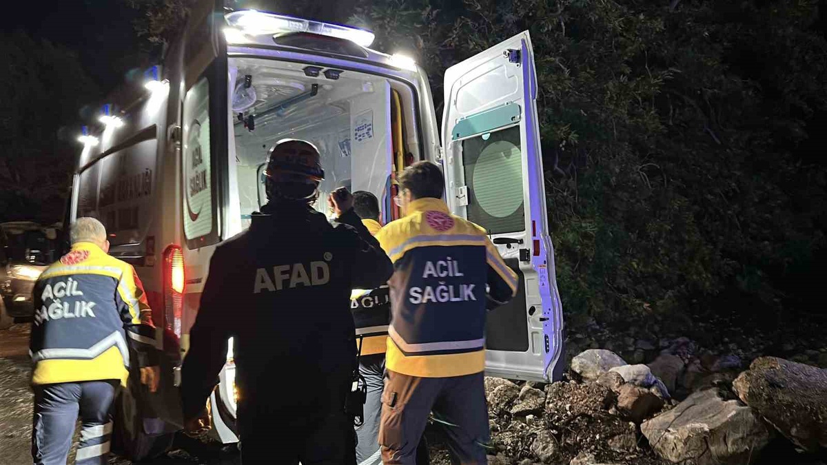 Isparta'da Yazılı Kanyon'da mahsur gönüllülerden 3'ü kurtarıldı, Sinan Yavuz öldü