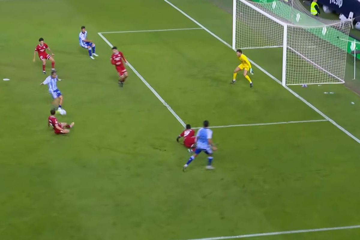 Ne olduğunu kimse anlamadı! 53. dakikada 2-1 olan maçın skoru inanılmaz