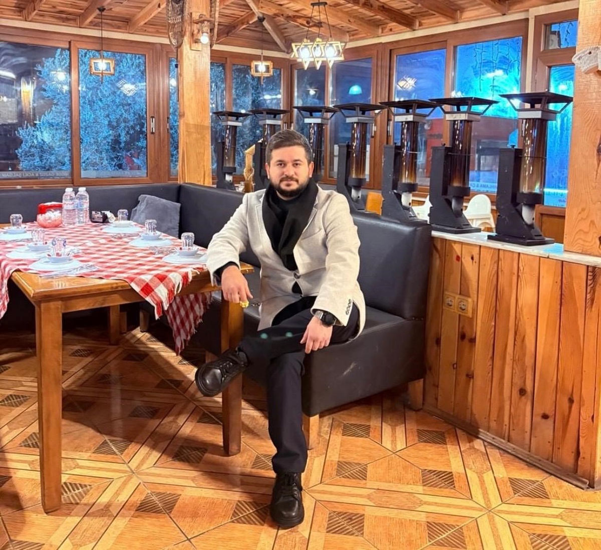 İzmir Buca'da restoranda bıçaklı kavgada iş yeri sahibi öldü, müşteri ağır yaralandı