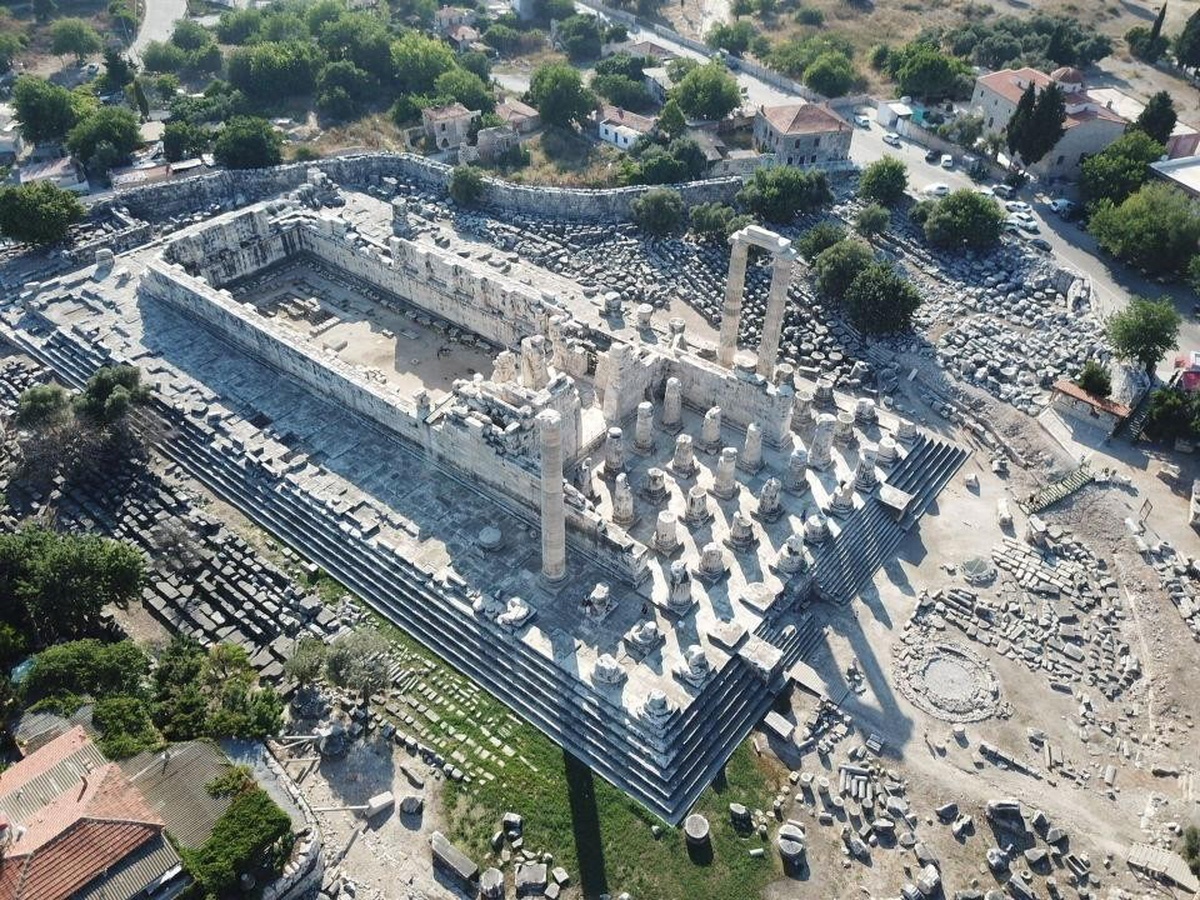Didim'deki Didyma Apollon Tapınağı gece müzeciliğinde 60 bin 884 ziyaretçi ağırladı