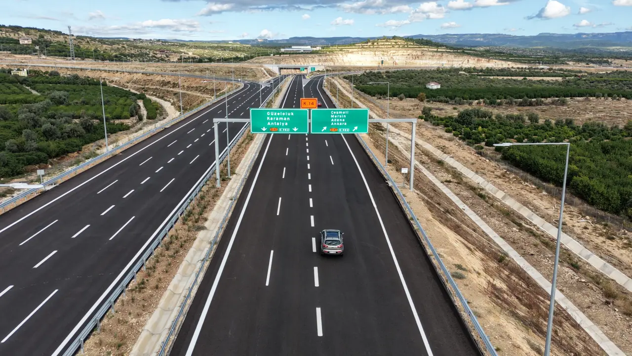 Saatler harcayanlara müjde: Gece yarısı ulaşıma açıldı! Yol 18 dakikaya düştü