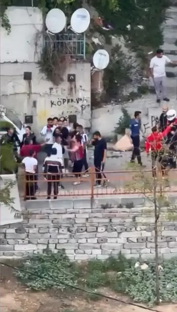Kağıthane’de çocuklara 'Kuş göstereceğim' diyerek tuzak iddiası! Mahalle karıştı
